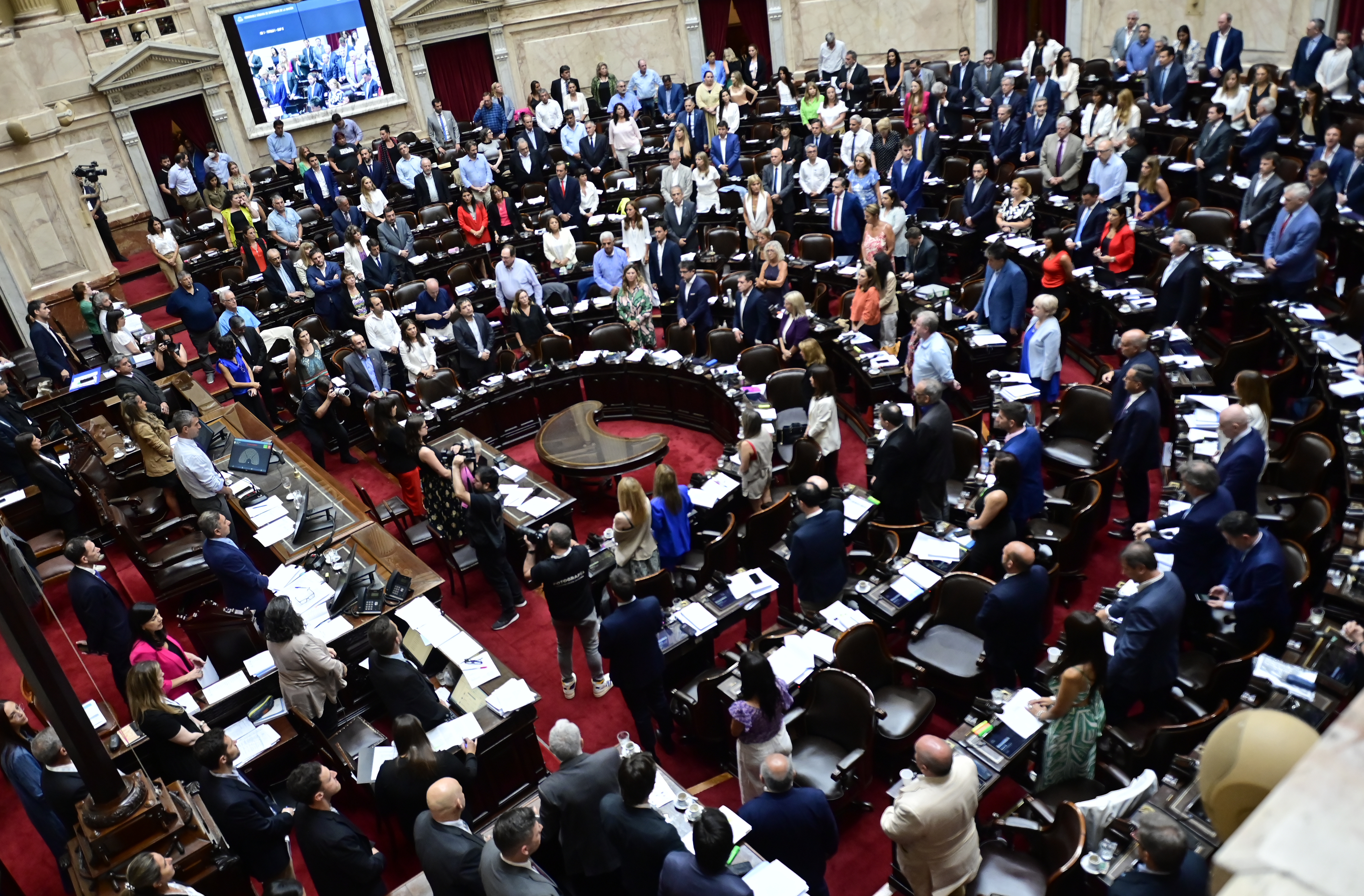 Derrota para Milei: ley ómnibus vuelve a comisión desde cero, sin apoyo en Diputados