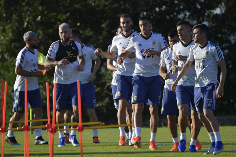 Los brasileños intentaron interrumpir el descanso de la selección de Argentina