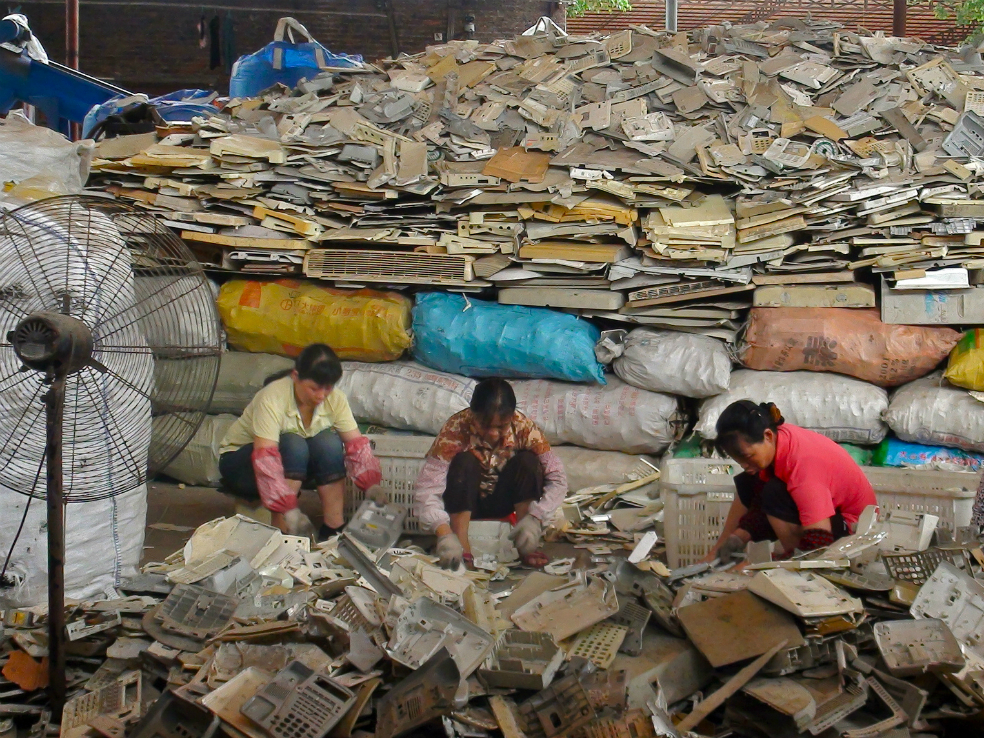 China, el mayor reciclador del mundo, dejó de recibir basura de otros países