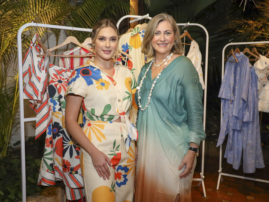 Alejandra Camacho y Carmen Otero
