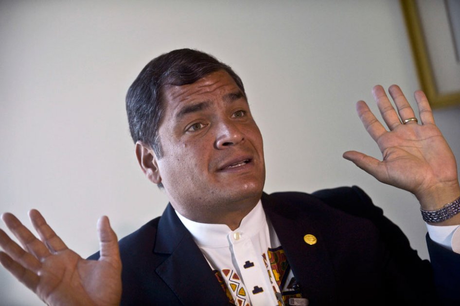 Rafael Correa teme por salud mental de Assange