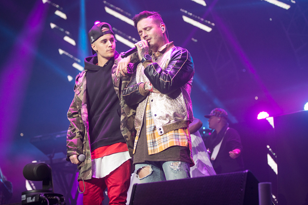 J Balvin y Justin Bieber en Calibash 2016