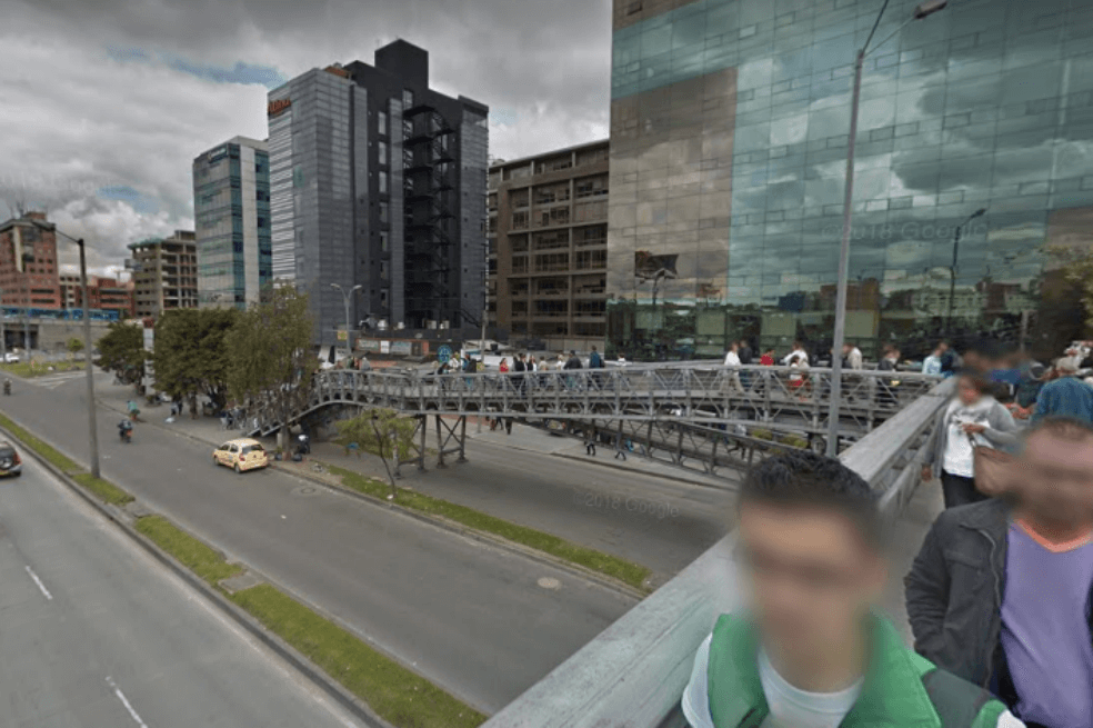 Joven que se tiró de puente peatonal en Bogotá para evitar atraco, espera cirugía