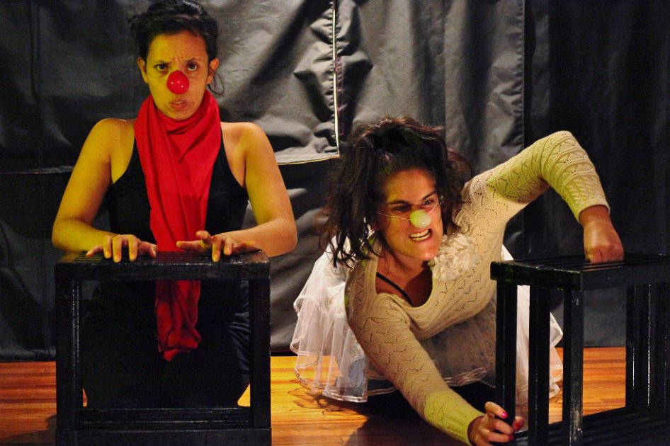 El Espectador te invita a la obra de teatro «Conejos, no hay madriguera»