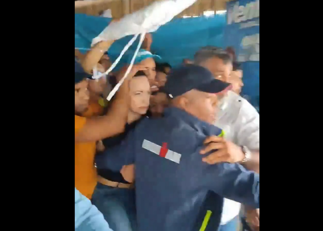 María Corina Machado denuncia un violento ataque en su contra: hay heridos