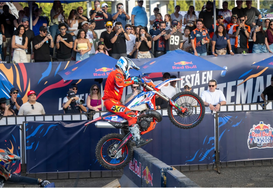 Hard enduro llega a Bogotá: la ciudad estrenará una competencia urbana de motos