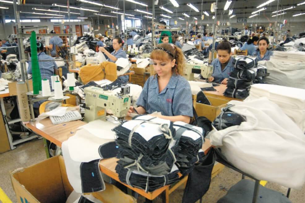 Gobierno lanza convocatoria para la fabricación de productos para el sector salud