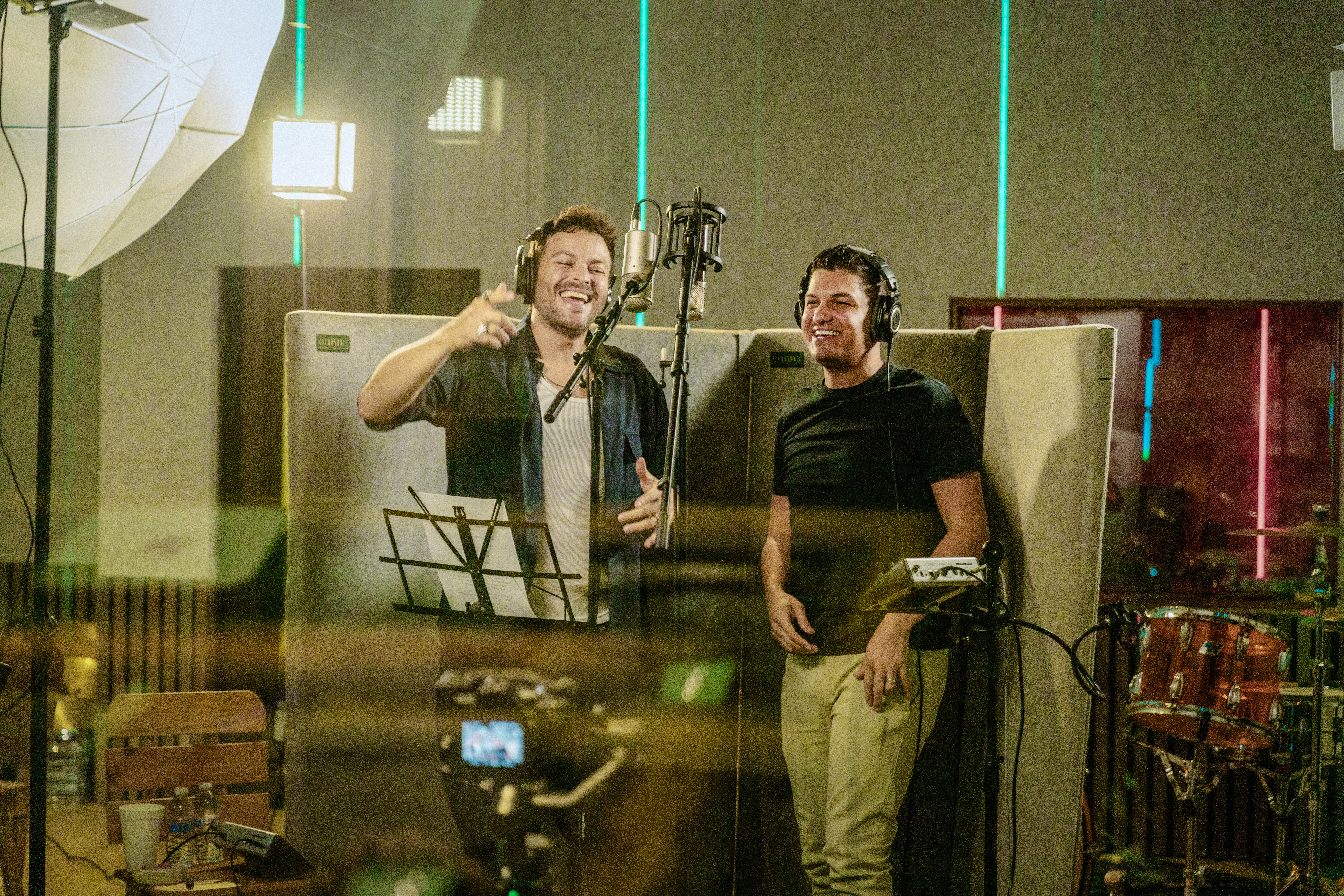Gusi y Elder Dayán Díaz, los primeros miembros de “Vallenato social club”