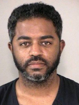 AME8191. NUEVA ORLEANS (ESTADOS UNIDOS), 01/01/2025.- Fotografía cedida por la Oficina Nacional de Prensa del FBI del retrato de Shamsud-Din Bahar Jabbar, autor de un atentado terrorista en la madrugada de Año Nuevo en Nueva Orleans (Estados Unidos). El número de muertos por el atropello masivo en la madrugada de Año Nuevo, considerado como un atentado terrorista por las autoridades, subió este miércoles de 10 a 15. Las autoridades han identificado a Shamsud-Din Bahar Jabbar, de 42 años y nacionalidad estadounidense, como el autor del ataque que ocurrió sobre las 03:15 hora local (09:15 GMT). Jabbar murió durante el ataque. EFE/ Oficina Nacional De Prensa Del FBI / SOLO USO EDITORIAL/ SOLO DISPONIBLE PARA ILUSTRAR LA NOTICIA QUE ACOMPAÑA (CRÉDITO OBLIGATORIO) MÁXIMA CALIDAD DISPONIBLE