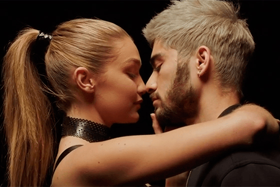 Gigi Hadid y Zayn Malik en el video "Pillowtalk".