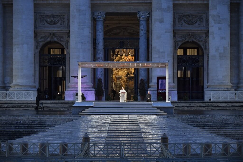 El papa Francisco participó el pasado miércoles en una oración ecuménica mundial para "implorar la misericordia para la humanidad, duramente golpeada por la pandemia del coronavirus".
/ AFP