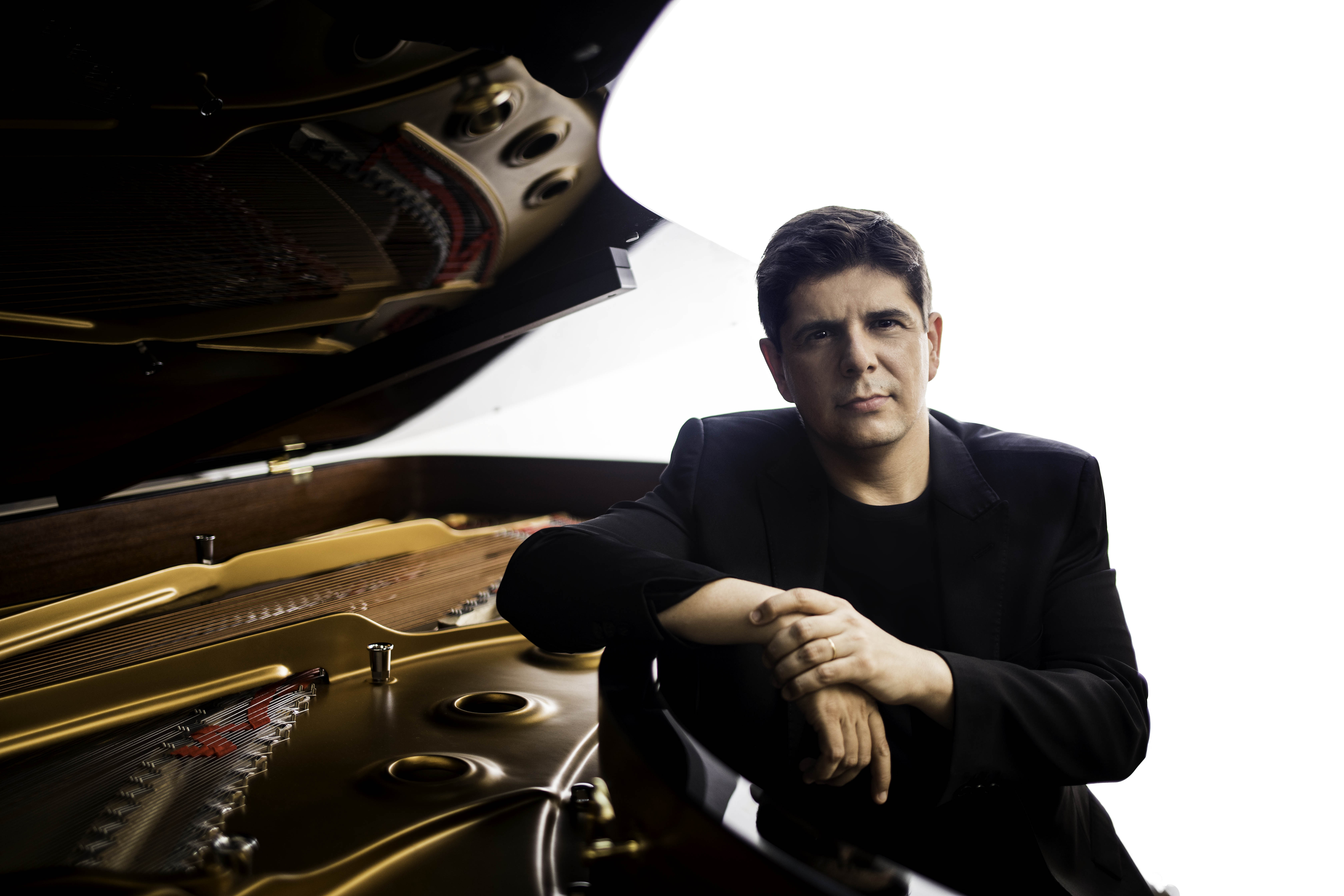 Este viernes Javier Perianes y el Cuarteto Q-Arte estarán en el Teatro Mayor