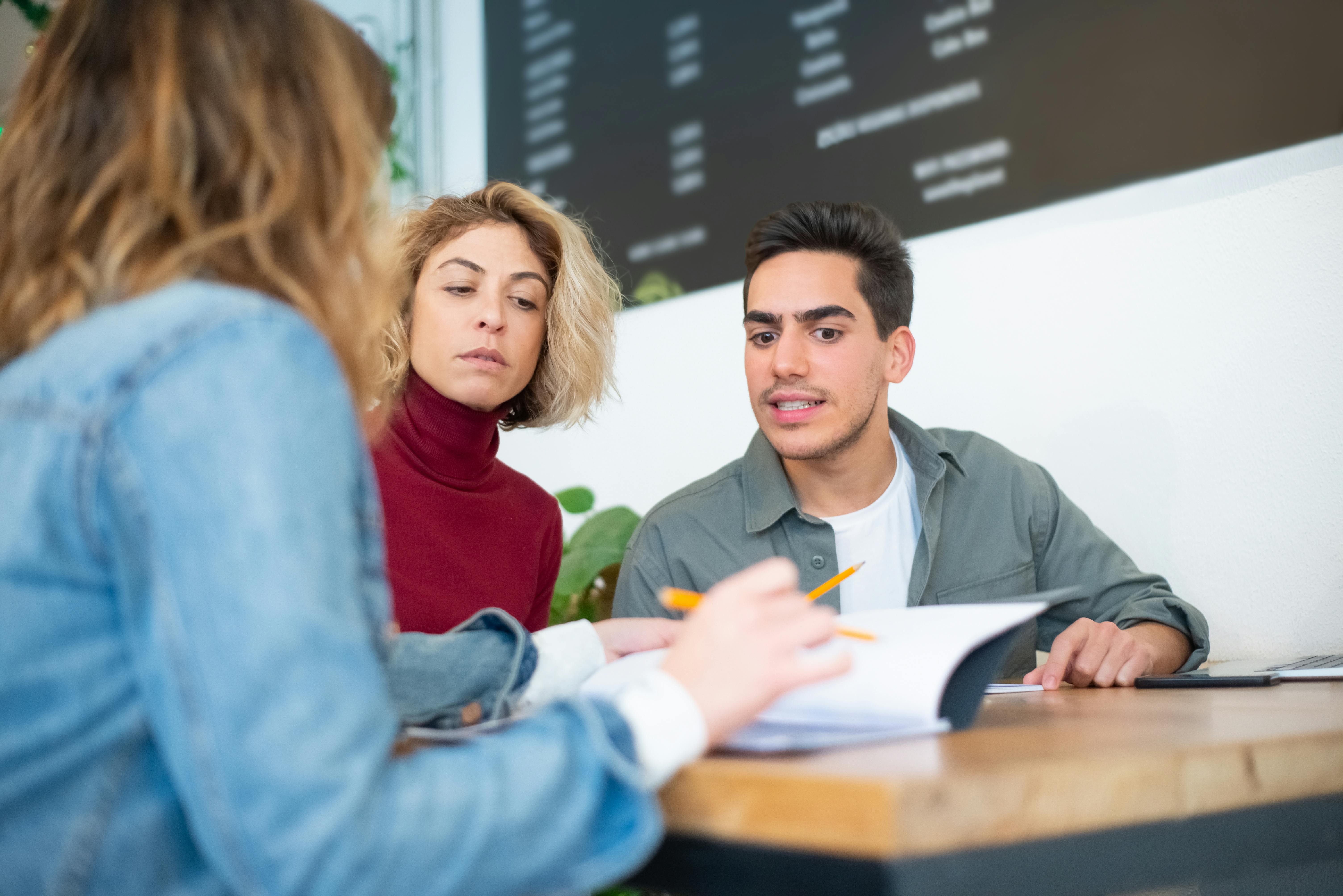 Crear un emprendimiento siendo todavía empleado: 5 consejos de emprendedor a emprendedor