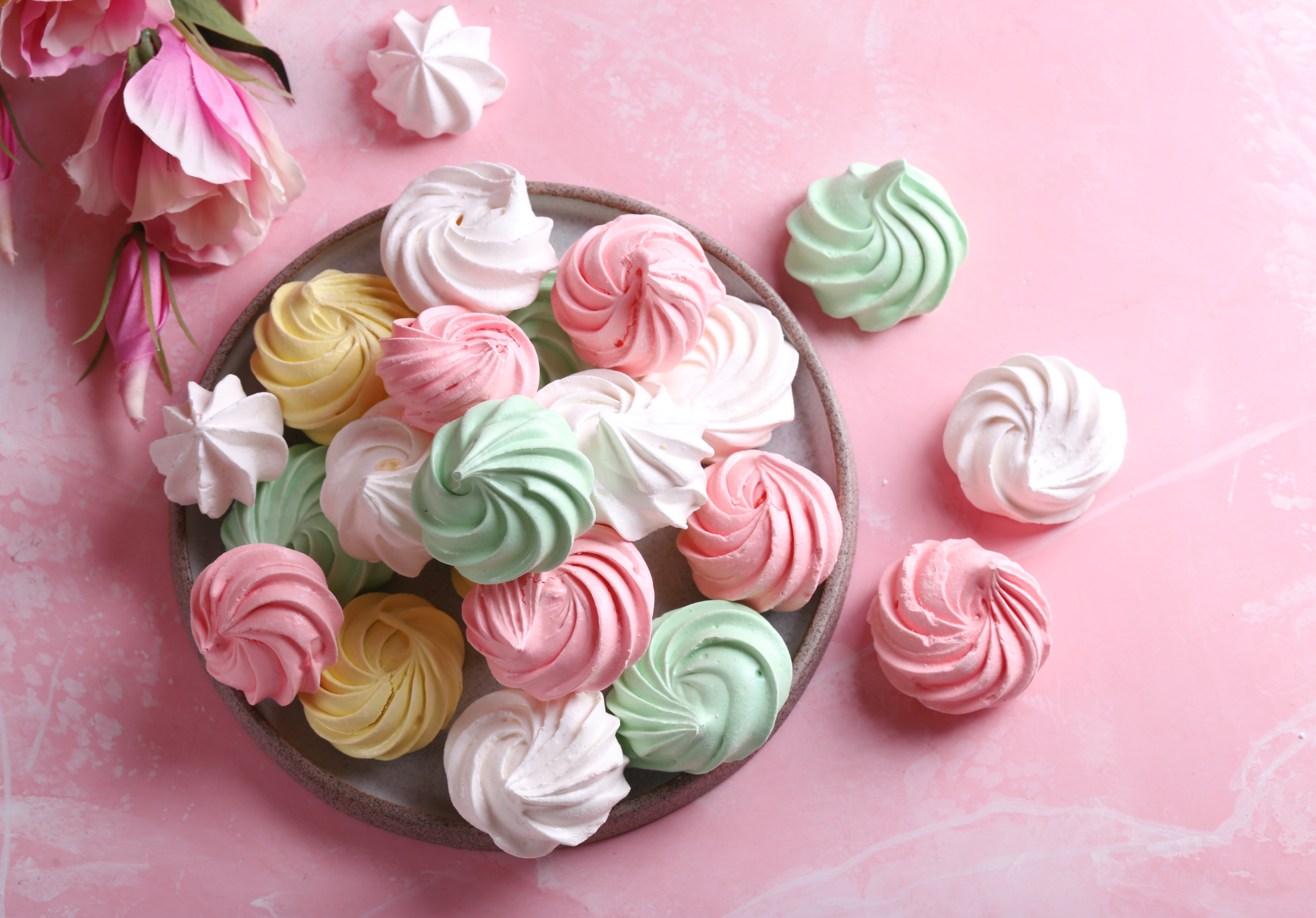 Así se preparan los suspiros de merengue