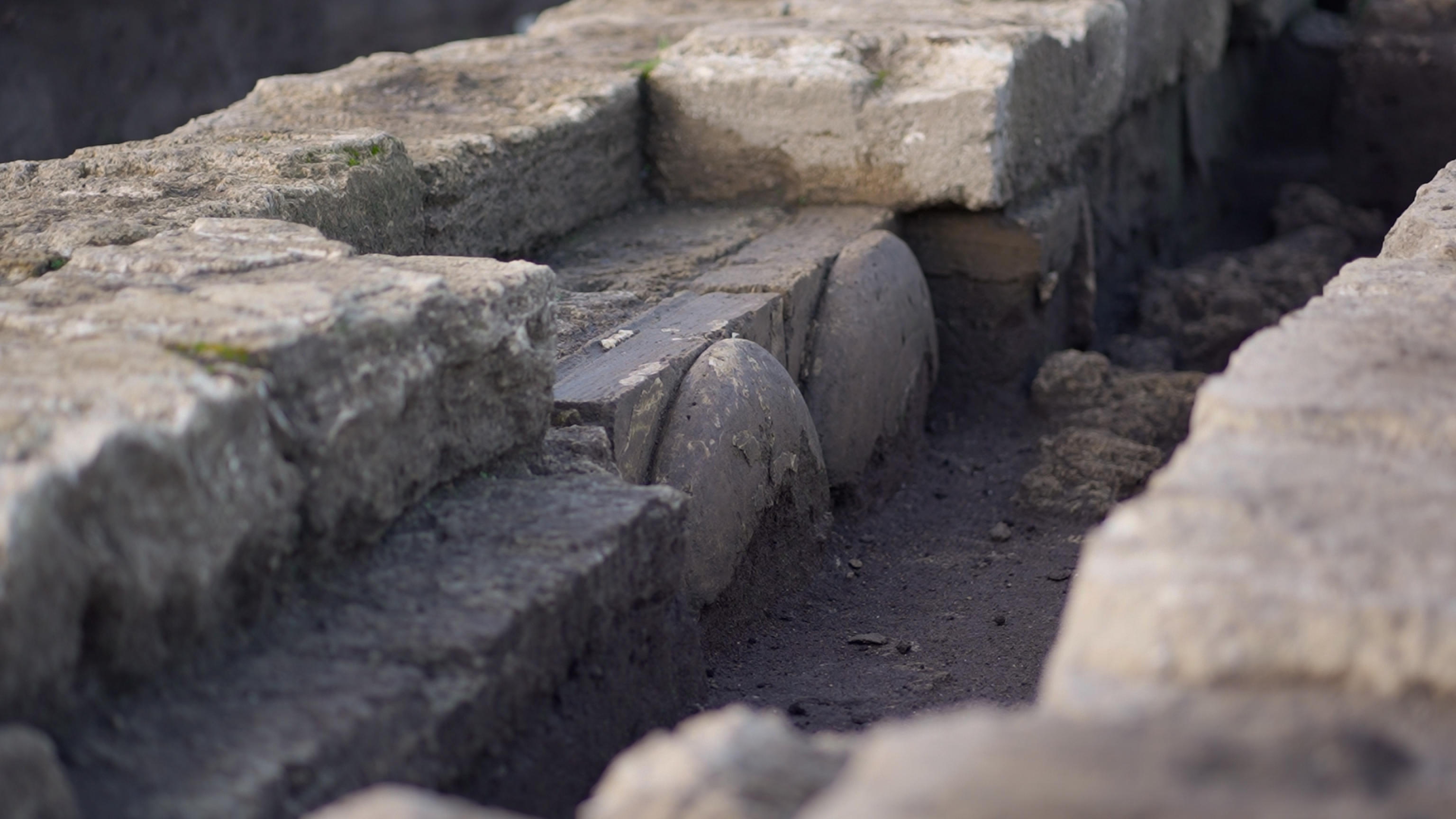Paestum (Italy), 13/01/2024.- A handout photo made available by the Italian Ministry of Culture shows part of the new discovery made at the archeological site of the ancient city of Poseidonia-Paestum, south of Naples, Italy, 13 January 2024. Two new Greek temples in the Doric style were discovered in the western area of the ancient city of Poseidonia-Paestum as part of a stratigraphic excavation campaign in the area, the Italian Ministry of Culture said. Paestum was a major ancient Greek settlement in Magna Graecia which draws thousands of visitors a year to its three well-preserved Greek temples in the Doric order dating back from 550 to 450 BC. (Italia, Nápoles) EFE/EPA/ITALIAN CULTURE MINISTRY / HANDOUT HANDOUT EDITORIAL USE ONLY/NO SALES HANDOUT EDITORIAL USE ONLY/NO SALES