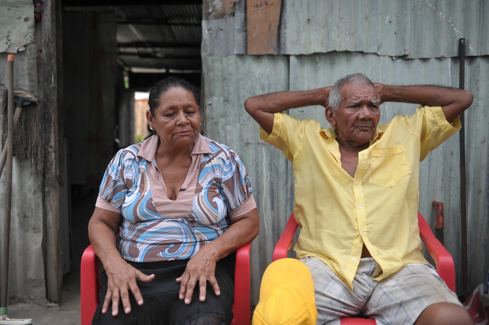 Juana María Altahona y Arcadio Modesto, reclamantes de la finca Diana María en el Magdalena. / Gustavo Torrijos - El Espectador.