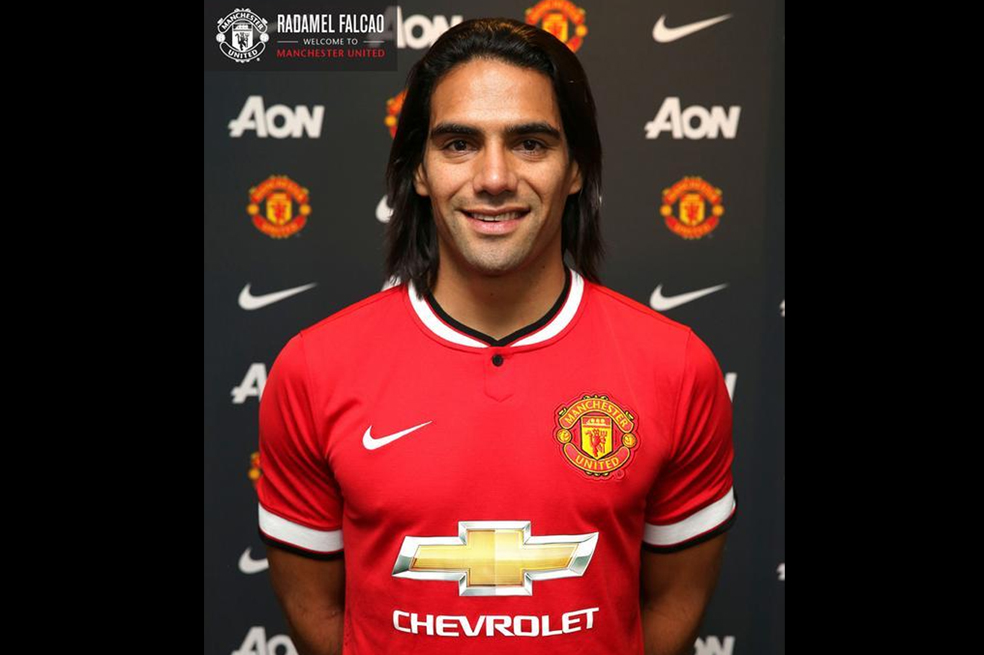 Con estas imágenes se confirmó el ingreso de Falcao al Manchester United