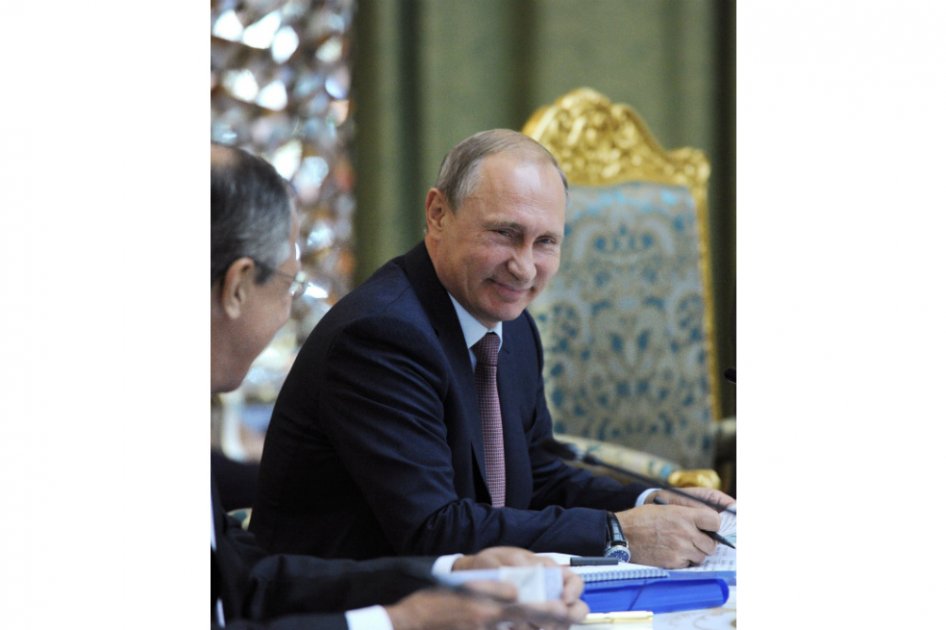 Putin invita a presidentes de Irán y Turquía a inauguración de mezquita más grande de Europa