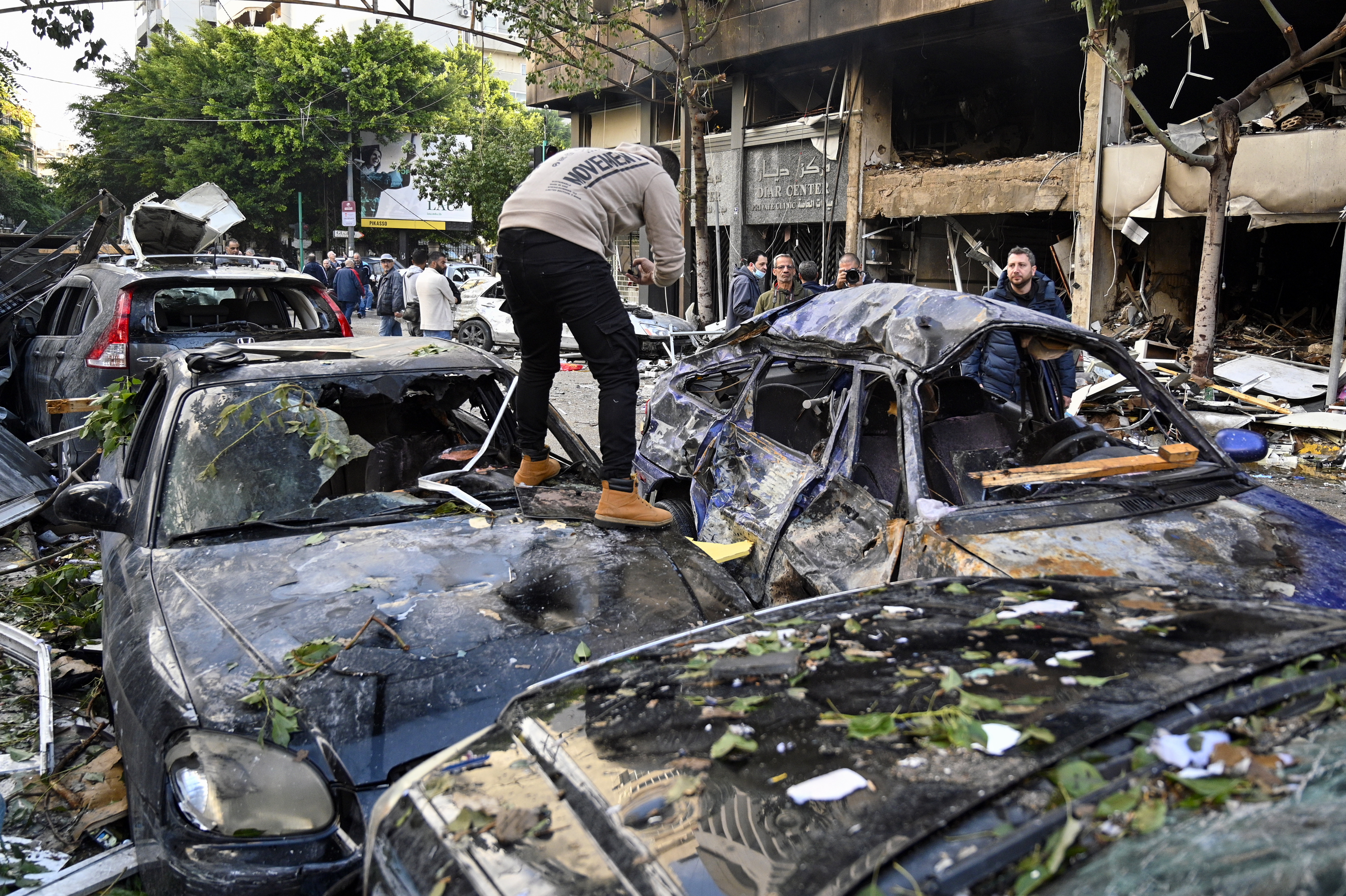 Beirut cierra sus escuelas tras bombardeos israelíes, que dejaron cuatro muertos