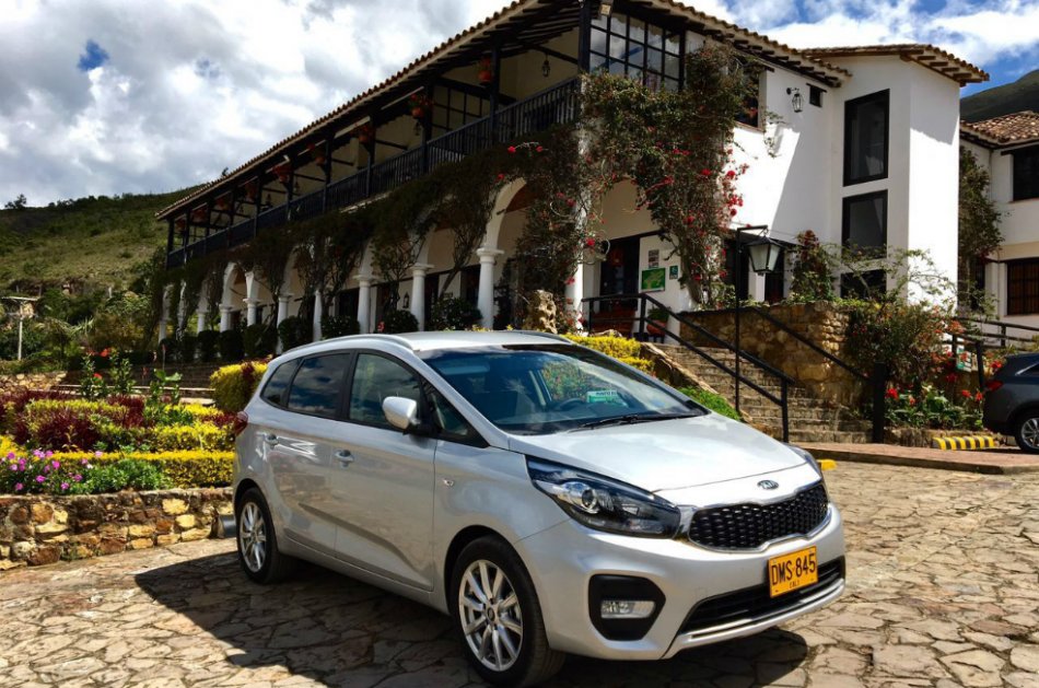 La segunda generación de la Kia Carens ya rueda en Colombia
