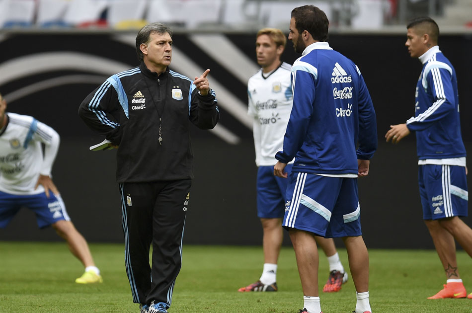 Hablar siempre de Messi es ‘cansador’: Gerardo Martino