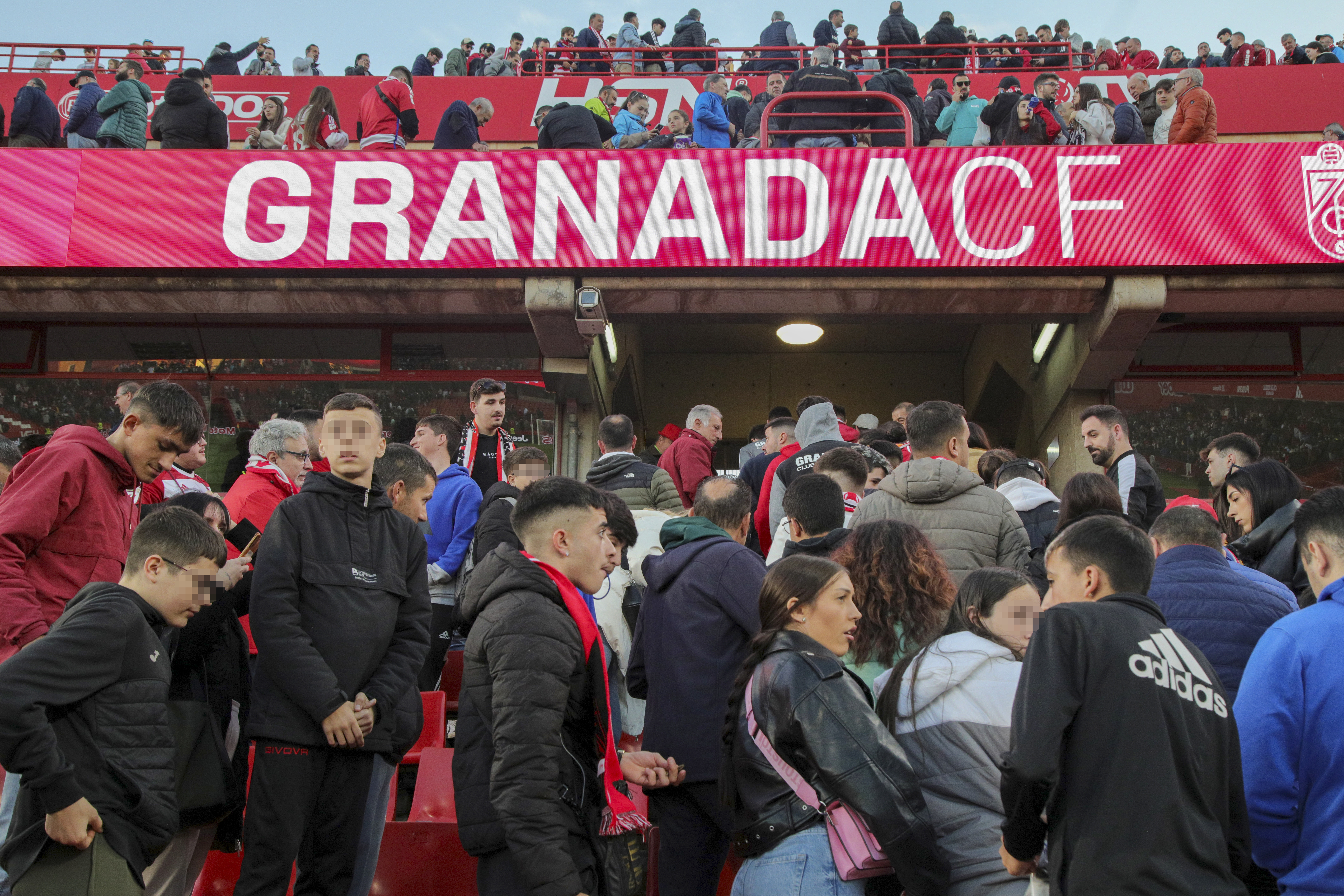 Un partido de La Liga fue suspendido por el fallecimiento de un aficionado
