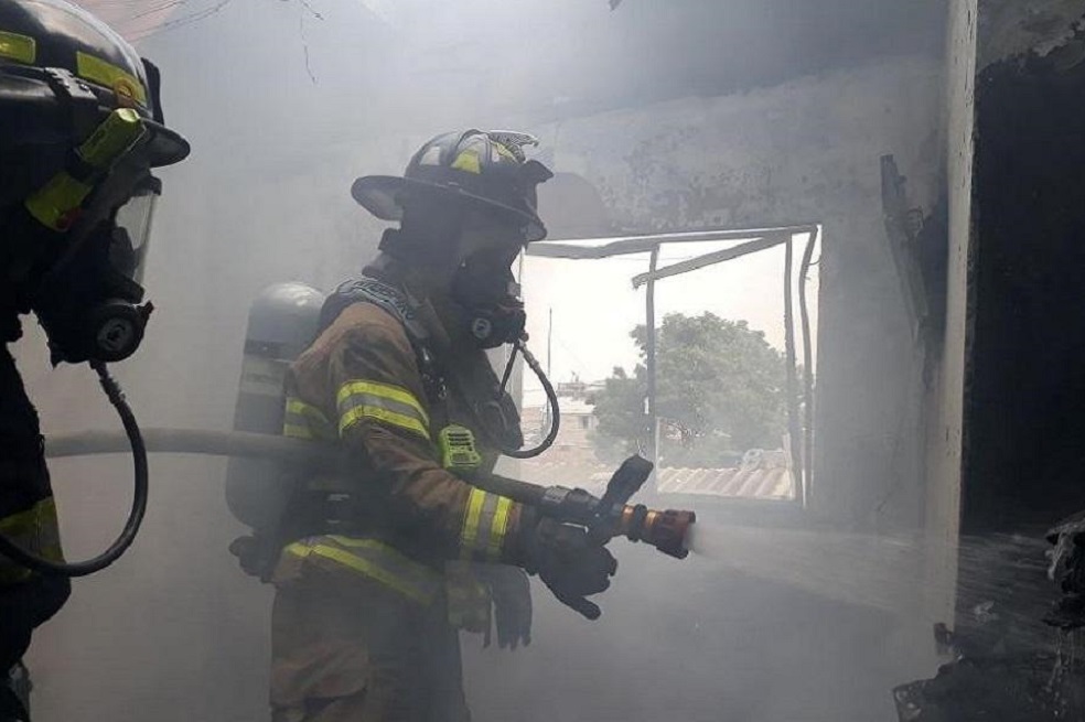 Explosión e incendio se registraron en Villa Gladys, Engativá, al occidente de Bogotá