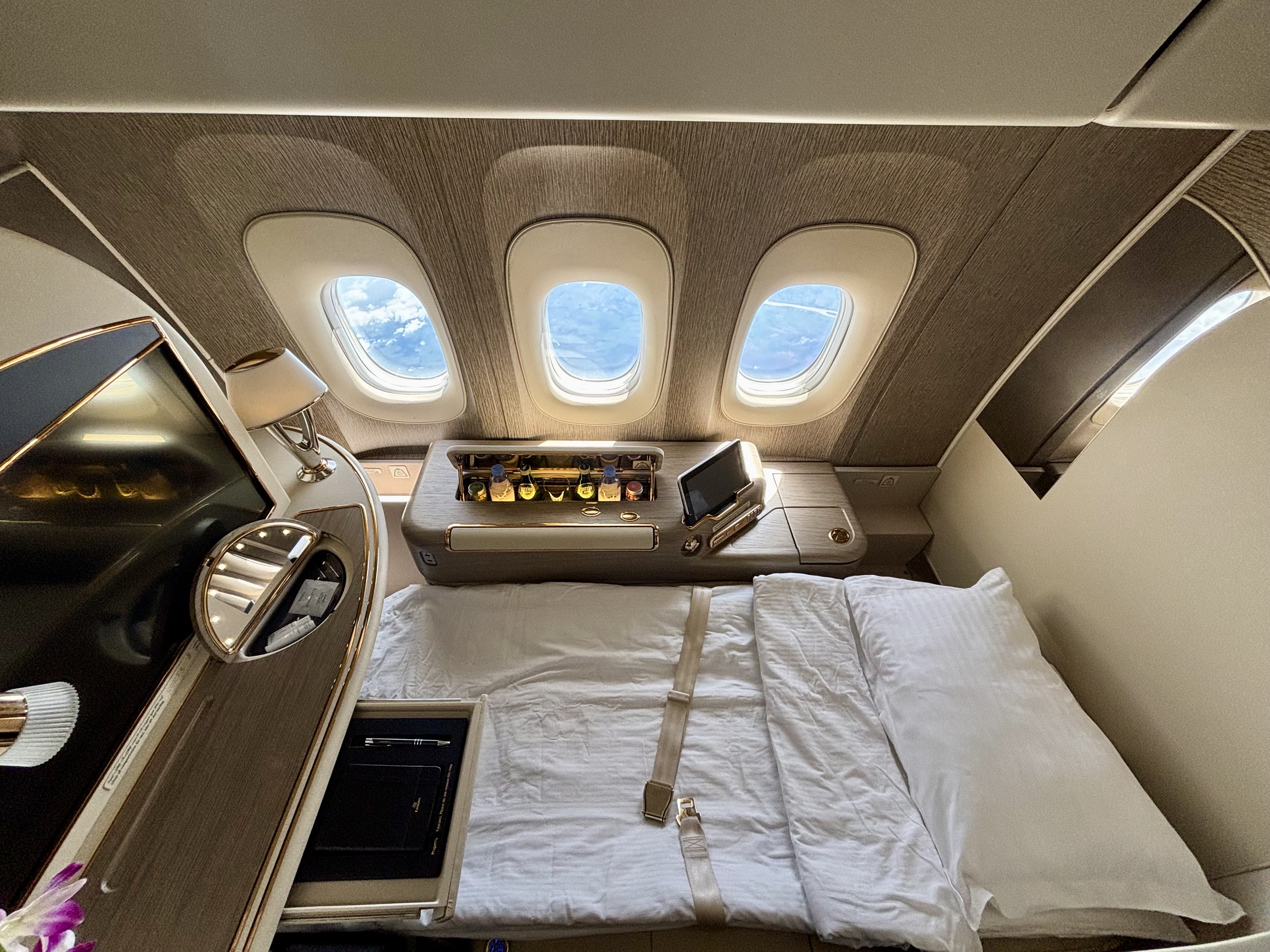 Primera clase de Emirates, un santuario en el cielo.