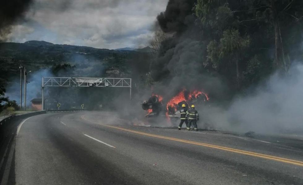 Falleció el conductor de camión accidentado en la vía Bogotá-Villavicencio