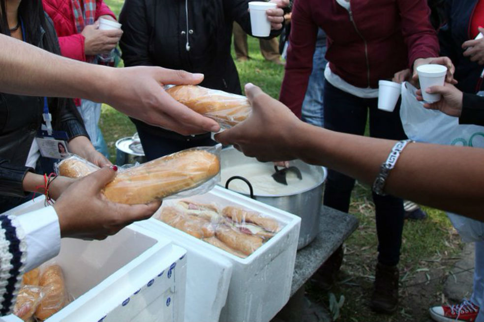 Una hamburguesa desató riña en campamento de venezolanos en Bogotá