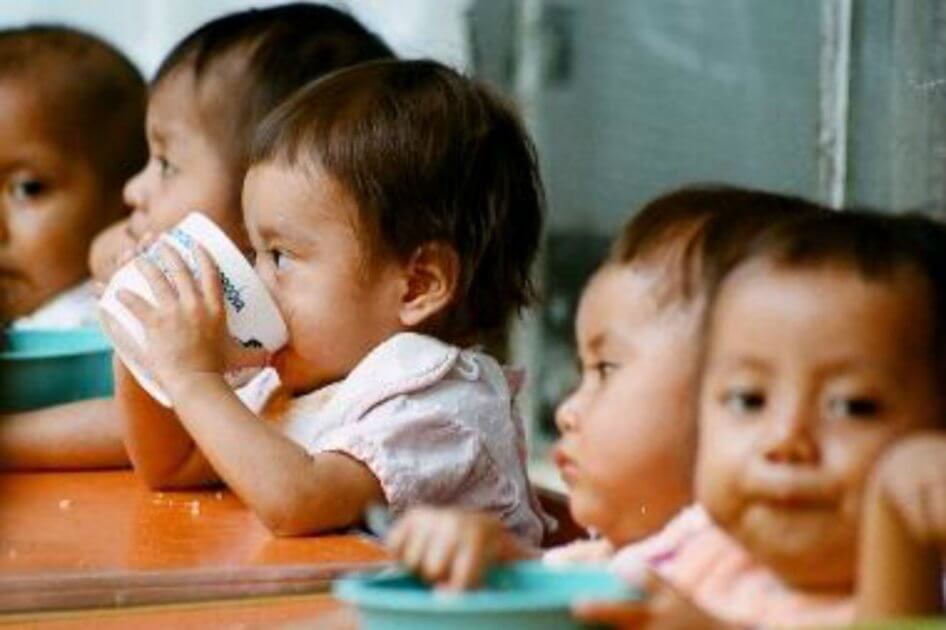 Uno de cada tres niños en el mundo esta desnutrido u obeso