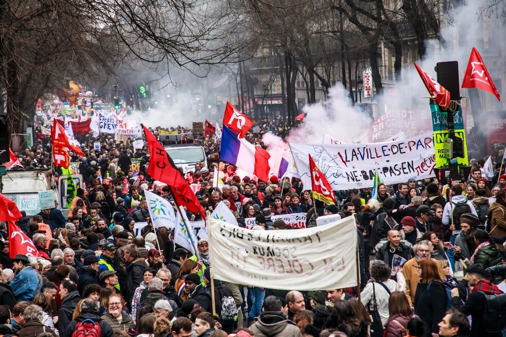 En fotos: miles de franceses regresan a las calles para protestar contra reforma pensional