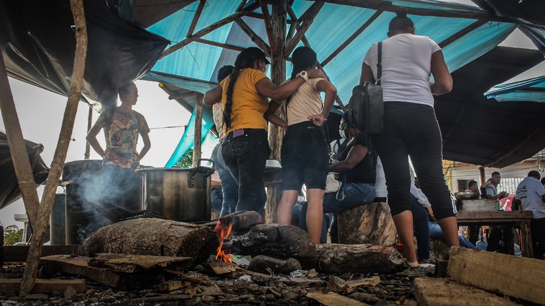 Al calor de la olla, van y vienen nuevas propuestas para las negociaciones.