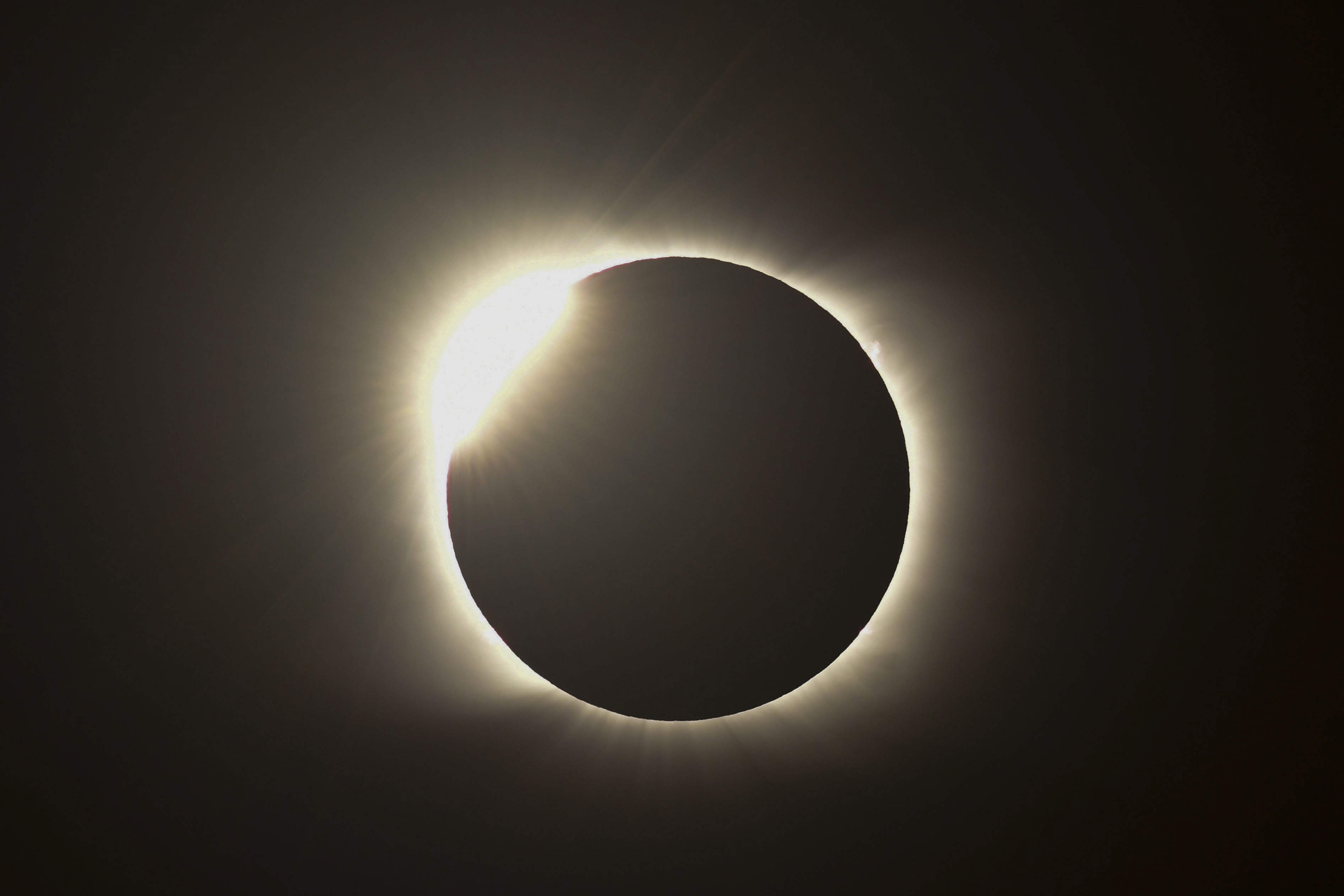 ¿A qué hora es el eclipse de sol en Colombia y  en qué lugares se podrá ver mejor?