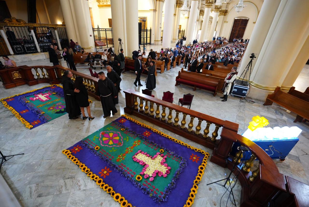 Lanzamiento oficial de “Paso a Paso, Caminando hacia la Pascua con María”.