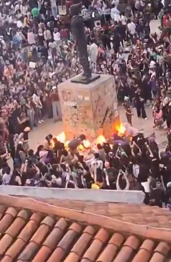 Polémica por vandalización de la estatua de Luis Carlos Galán durante el 8M