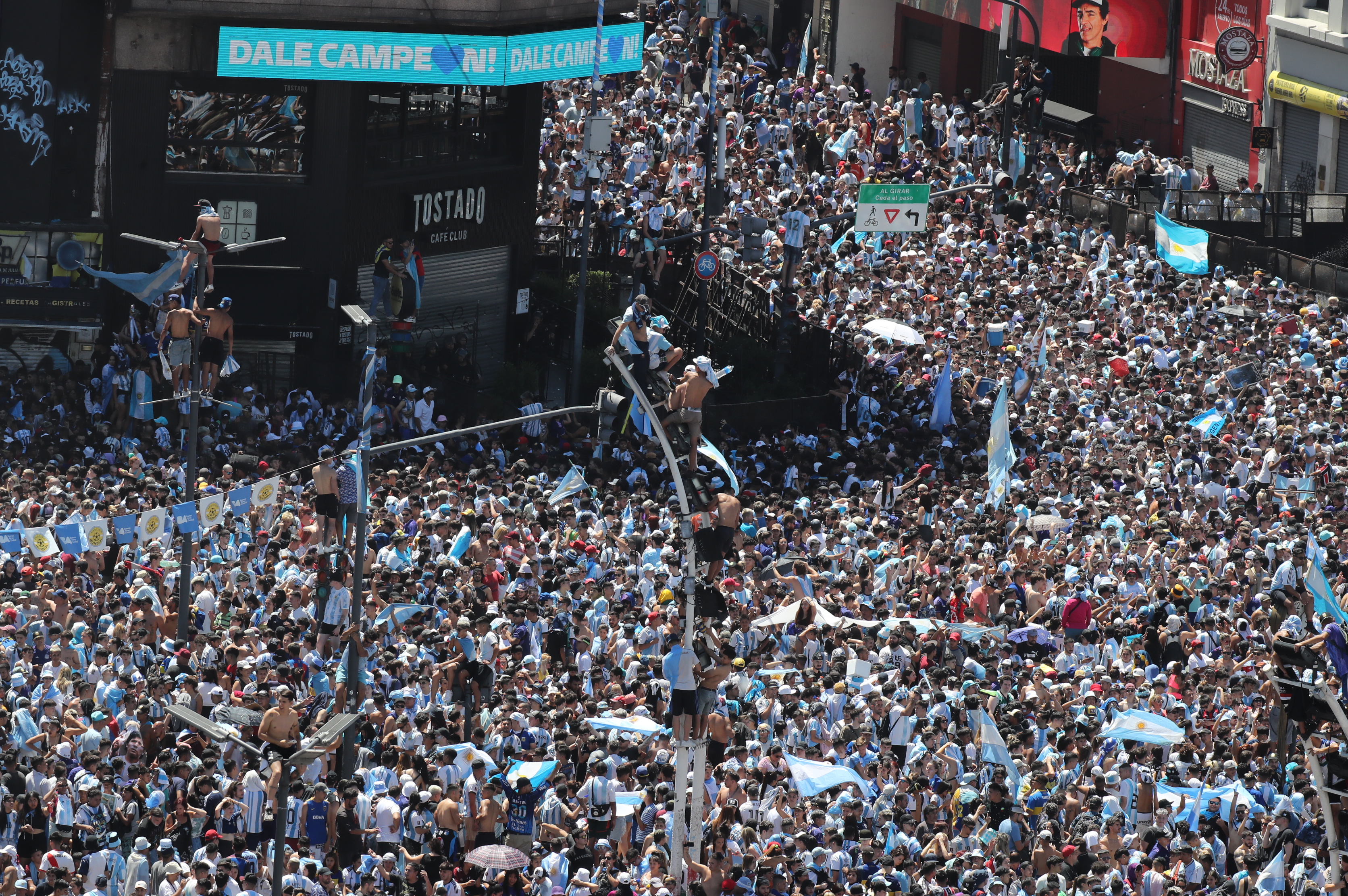 No cabe una hormiga: así avanzan los festejos en Buenos Aires por el Mundial