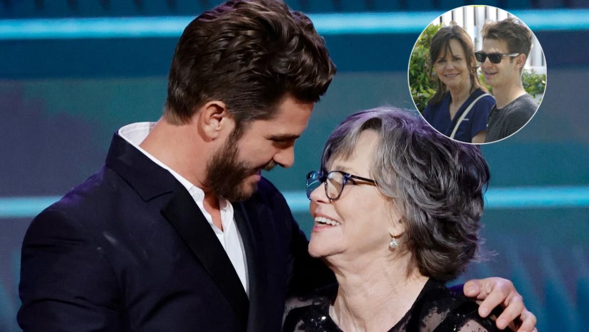 Emotivo reencuentro de Andrew Garfield y Sally Field, la tía May en “Spider-Man”