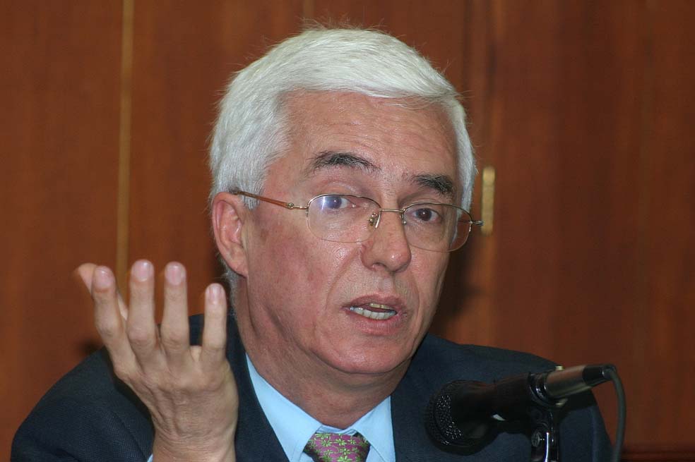 Compra de baldíos, a debate político