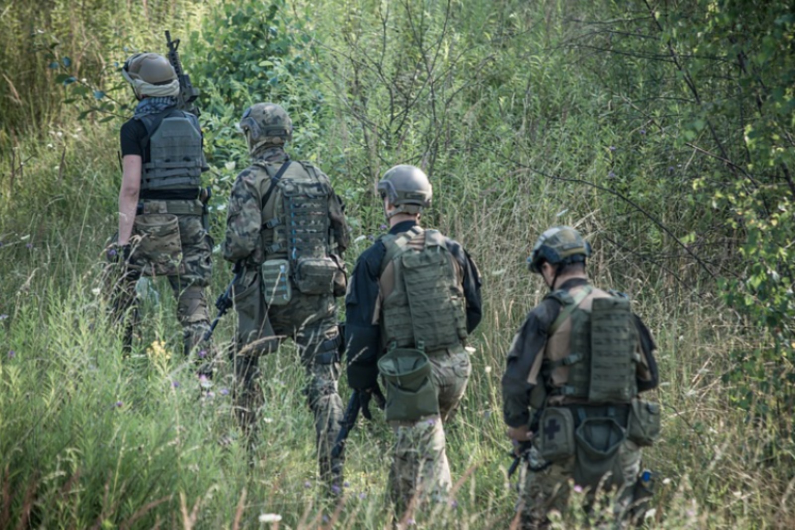 Prohibir el mercenarismo no es tan sencillo