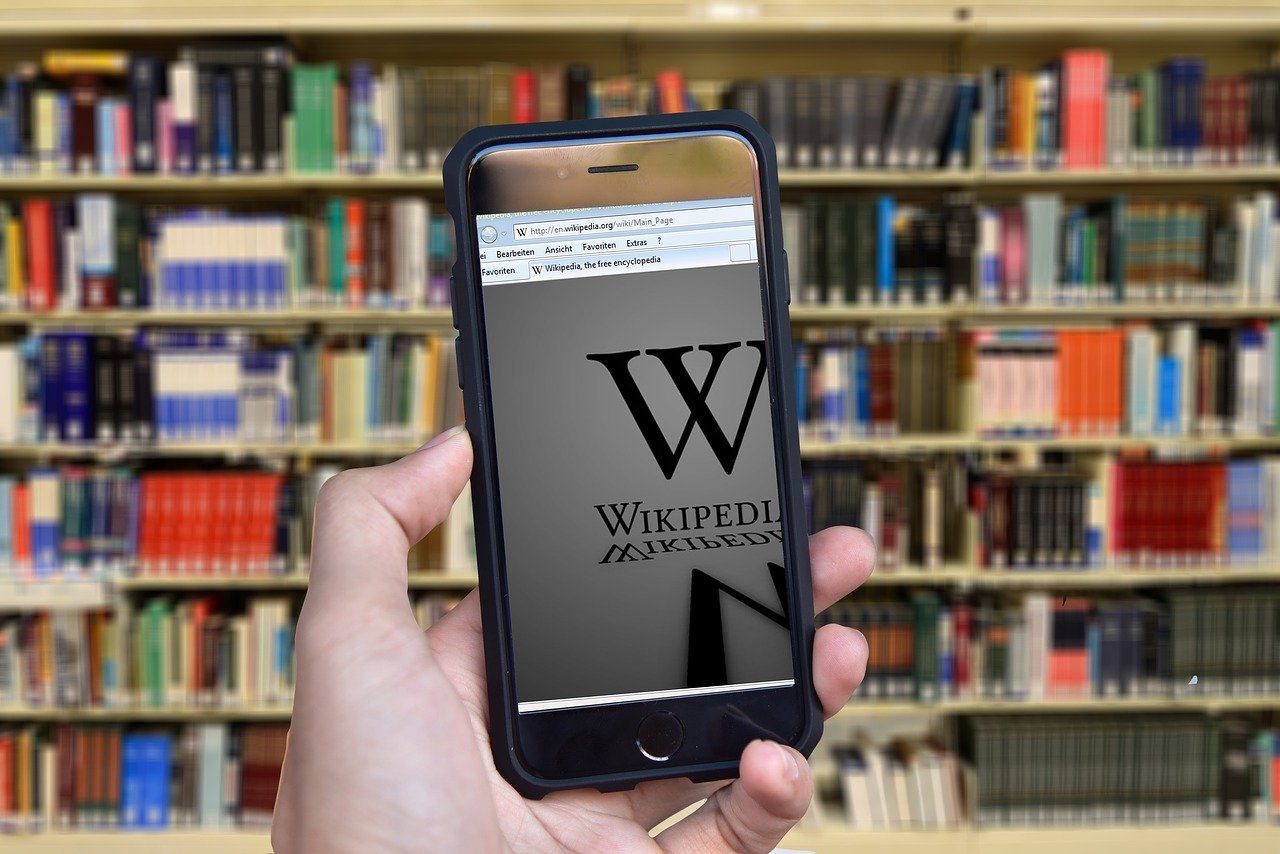 Wikipedia incorporará inteligencia artificial para mejorar su enciclopedia