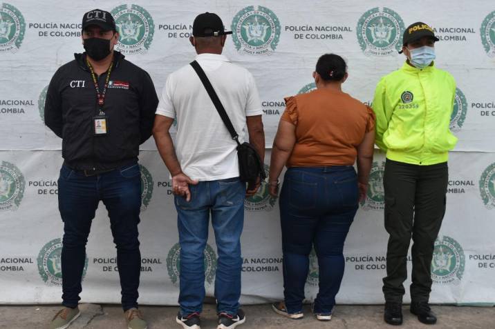 Capturan a mujer acusada de prostituir a su hija de 12 años en Santander