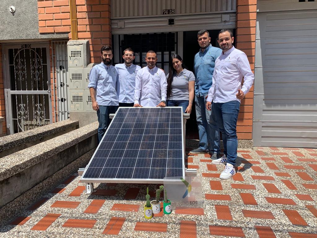 Ellos crearon una empresa de energía solar amigable con el planeta