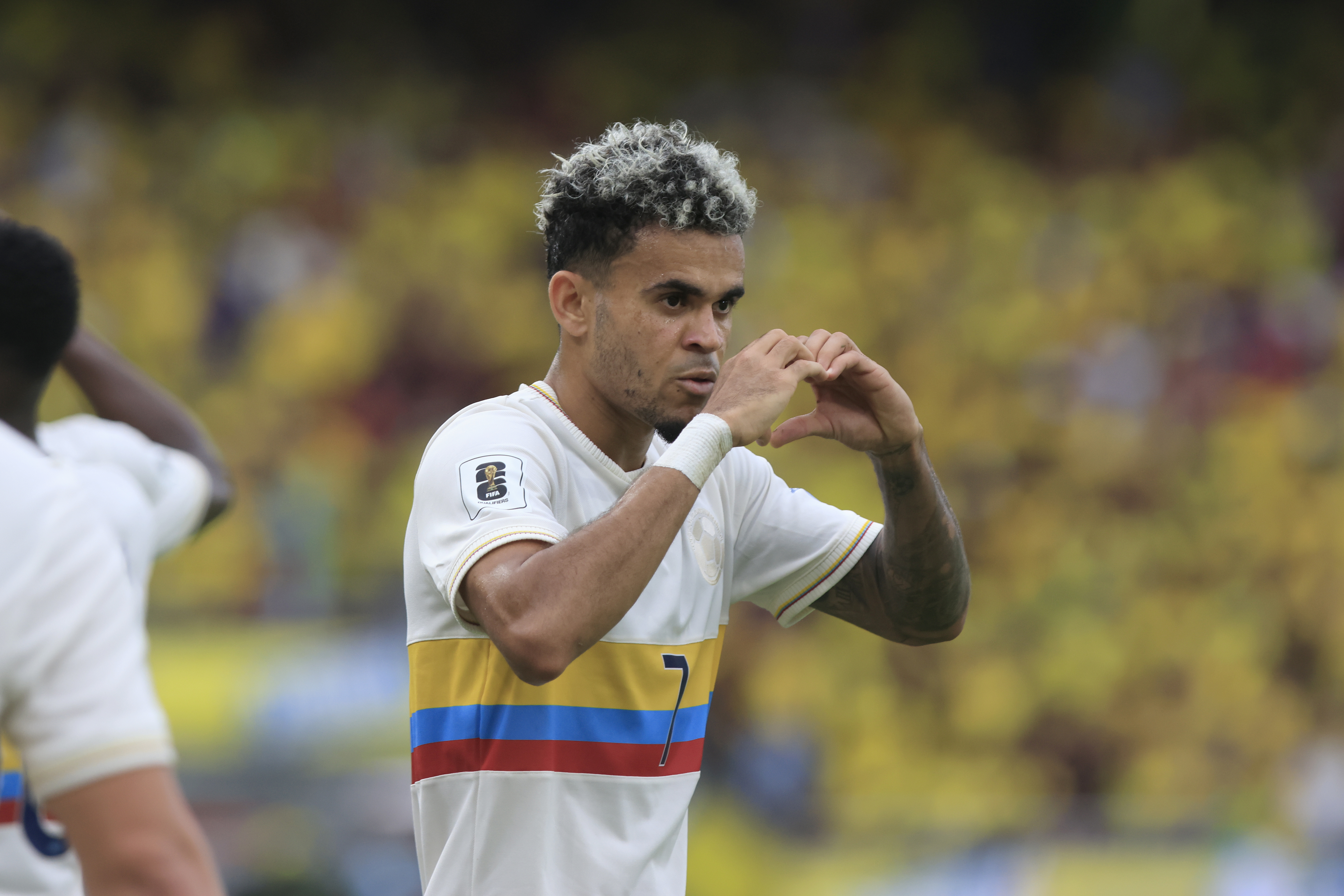 Colombia volvió a ganar en Barranquilla y hundió a Chile en las eliminatorias