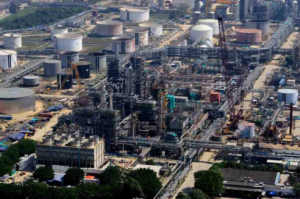 Los números de la Refinería de Cartagena siguen en rojo