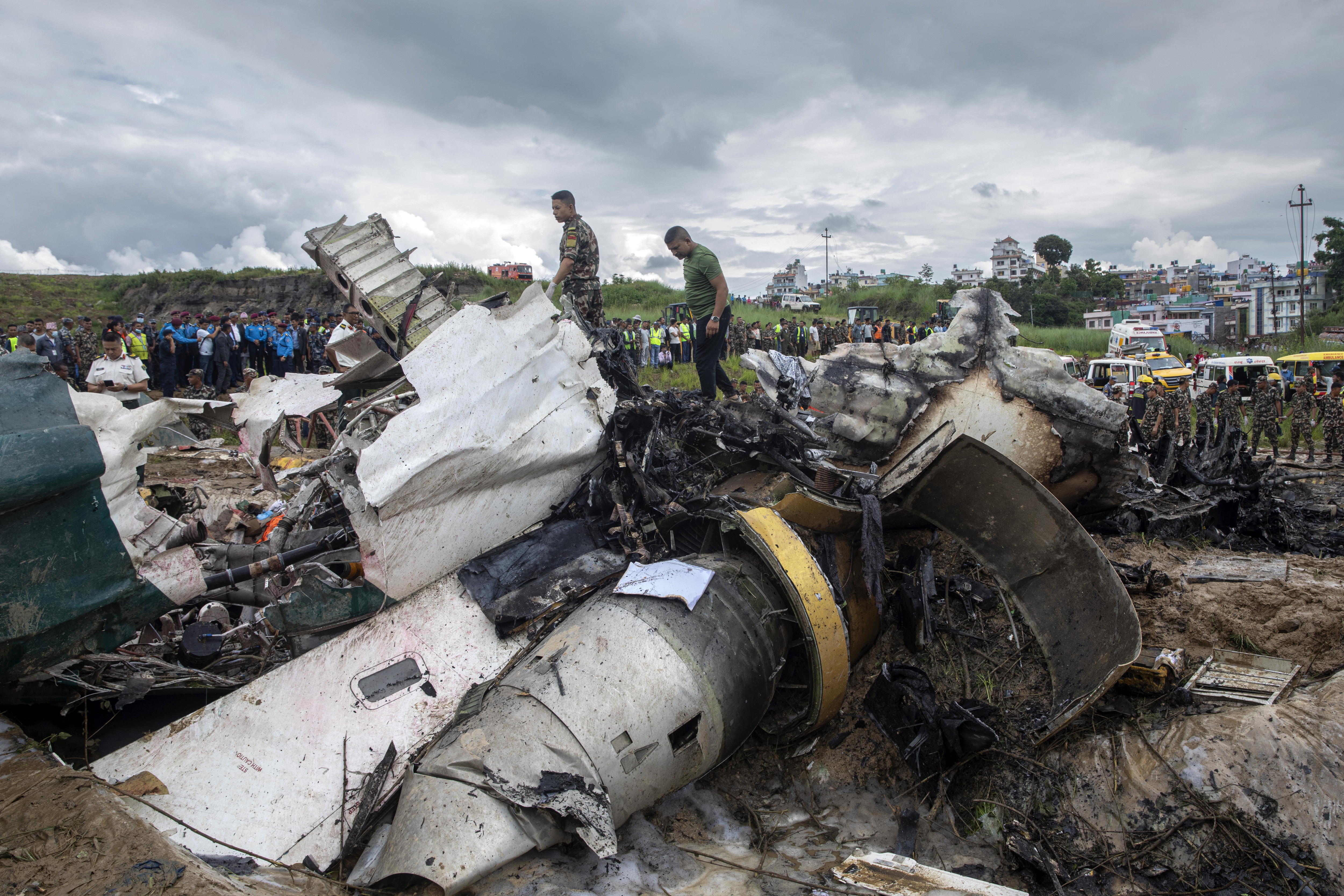 Accidente aéreo en Nepal: 18 personas murieron y el piloto sobrevivió