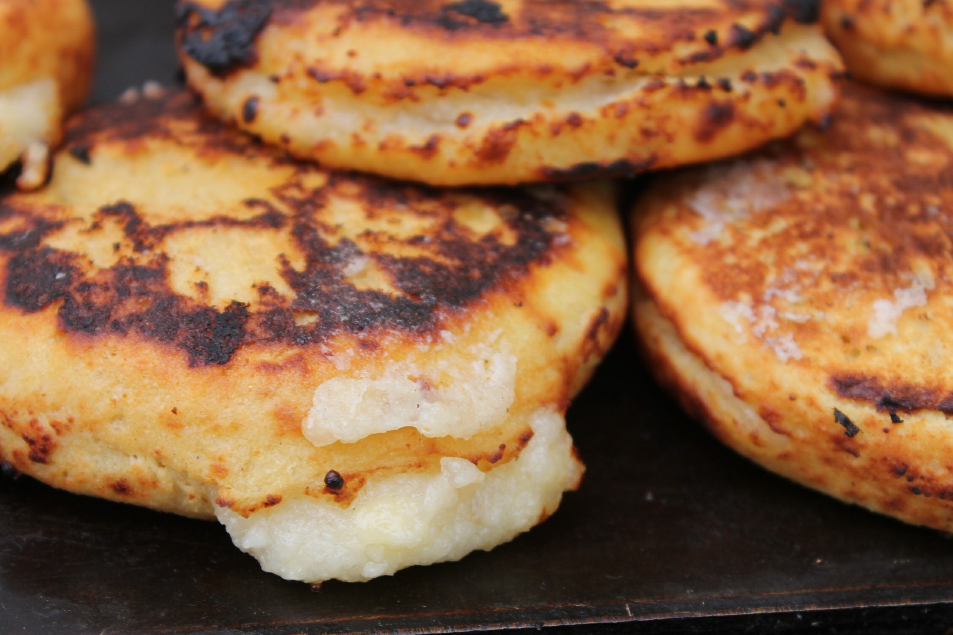 Prepara unas deliciosas arepas de plátano con esta receta