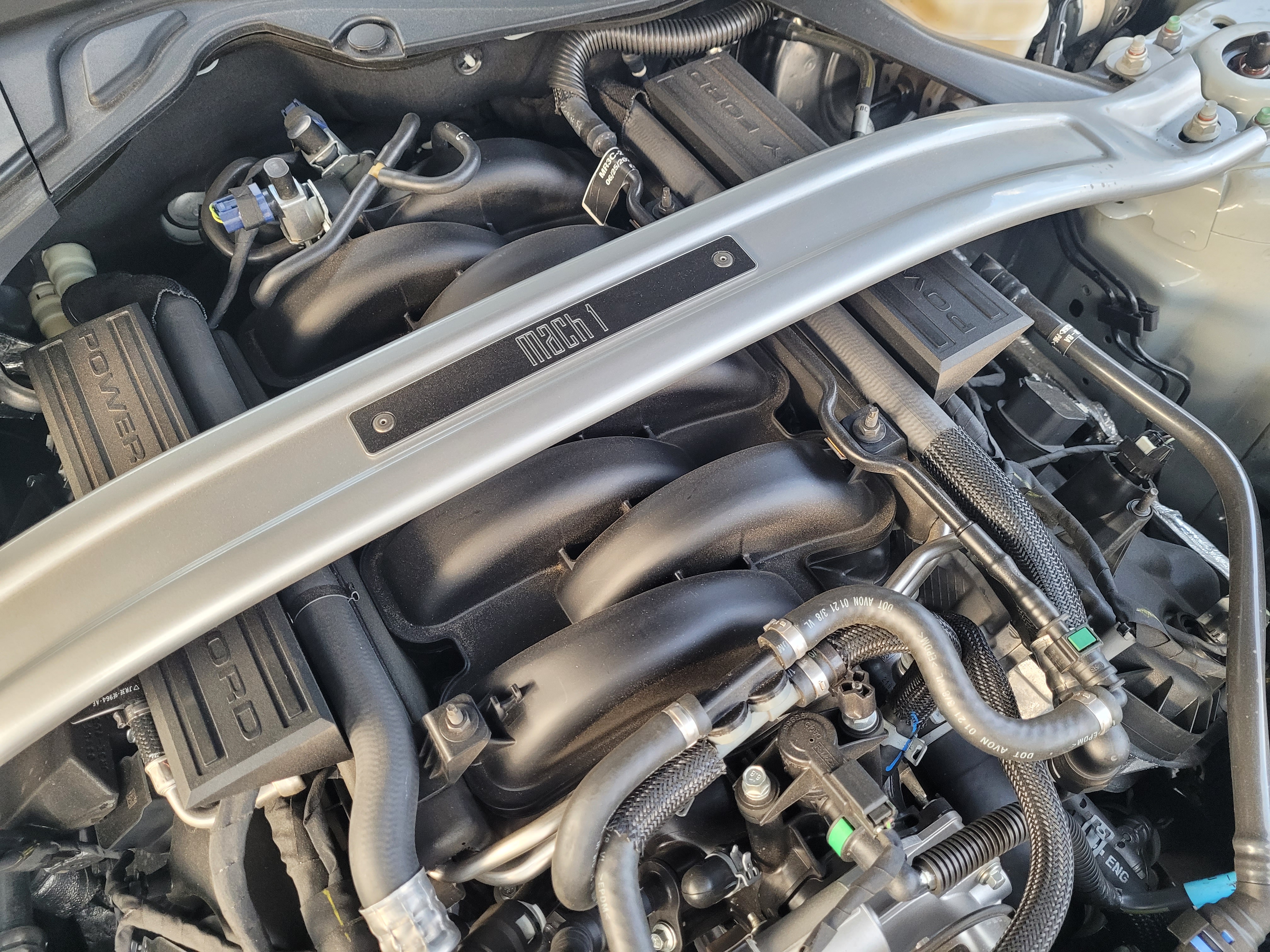 Mustang Mach 1 incorpora un motor V8 de 5.0 litros.