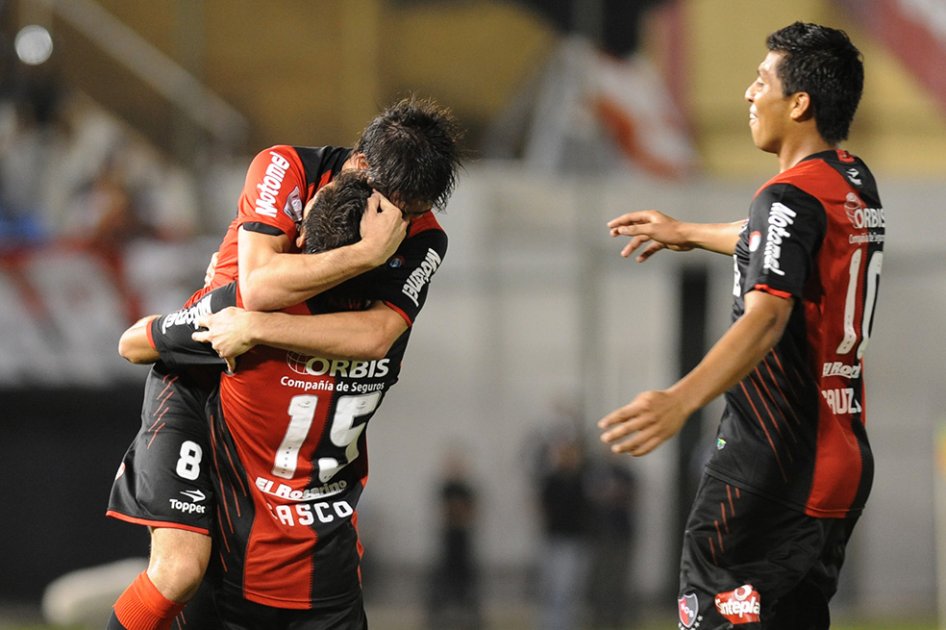 Newell’s, Santa Fe, Emelec y Palmeiras avanzan en Libertadores