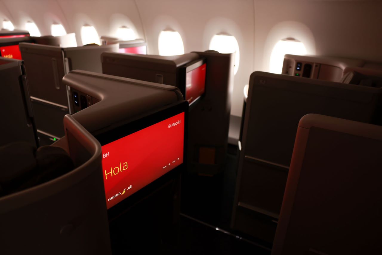 Otro salto cualitativo de estos aviones viene de la mano de un sistema de entretenimiento a bordo de nueva generación que Iberia ha desarrollado en colaboración con Panasonic y se denomina “IFE Next”.